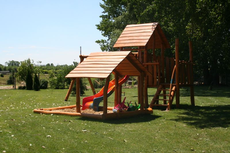 Drevené ihrisko pre deti do záhrady, Nové Zámky